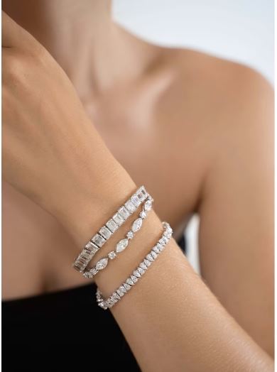 the alaia moisssanite bracelet in sterling silver